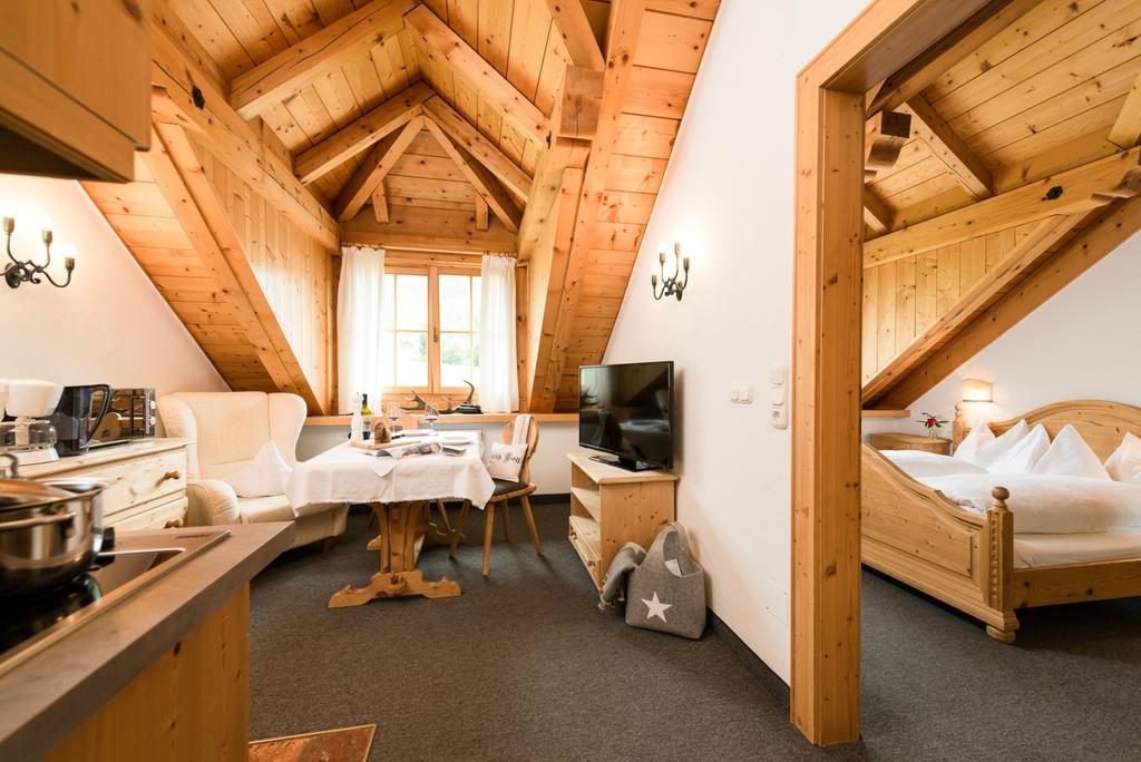 Ansitz Wirtsgut - Familienappartements in den Bergen Leogang Exterior foto