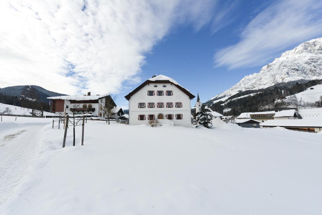 Ansitz Wirtsgut - Familienappartements in den Bergen Leogang Exterior foto